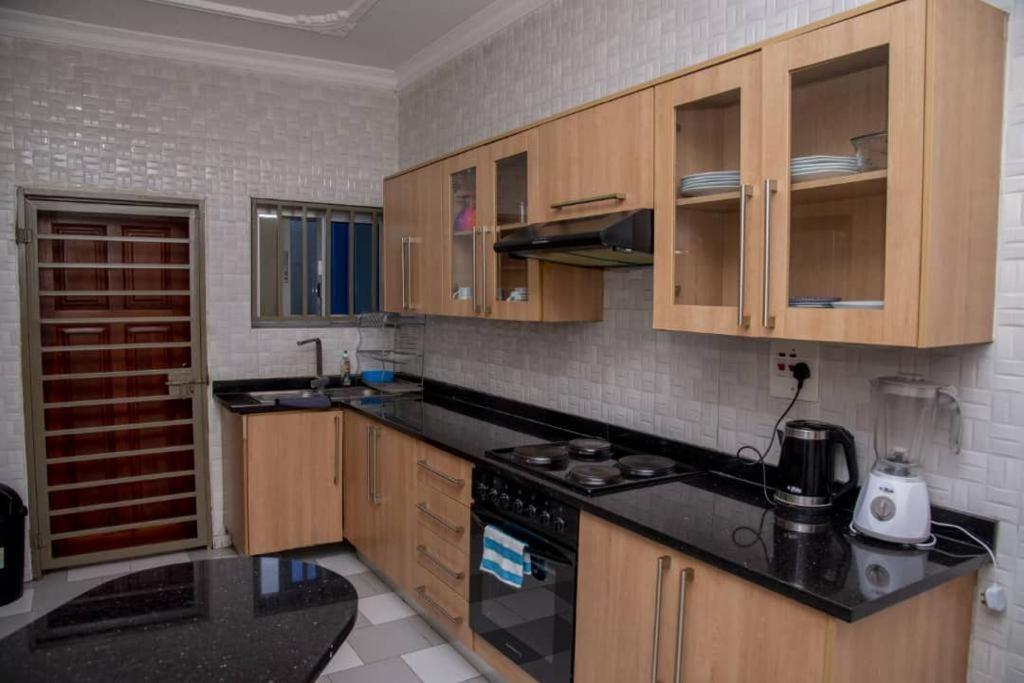 Royal Villa Suites Lusaka Esterno foto